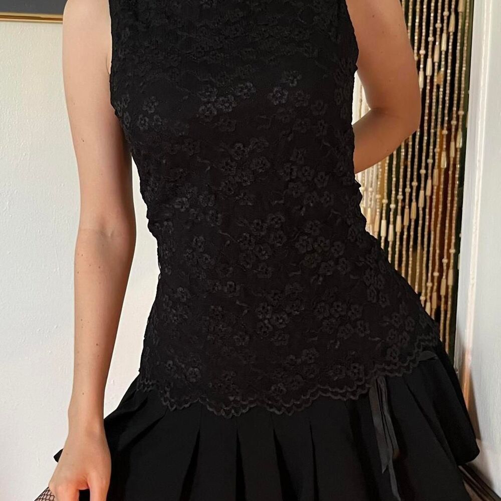 East 5th Black Lace Sleeveless Top Size M Romantic Whimsigoth Glam